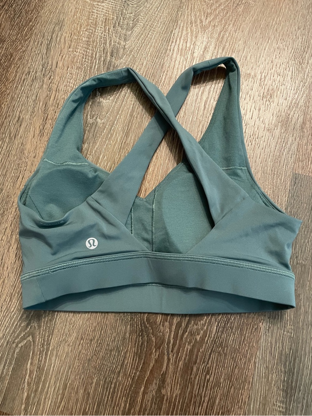 Lululemon Envital Bra Women's Cross-Back Sports Bralette Green Size 4 - Picture 2 of 4